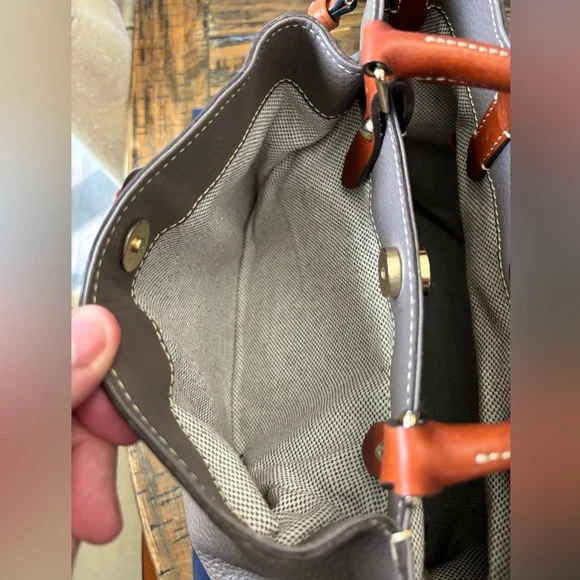 Dooney & Bourke Grey Grain Barlow - Picture 8 of 16